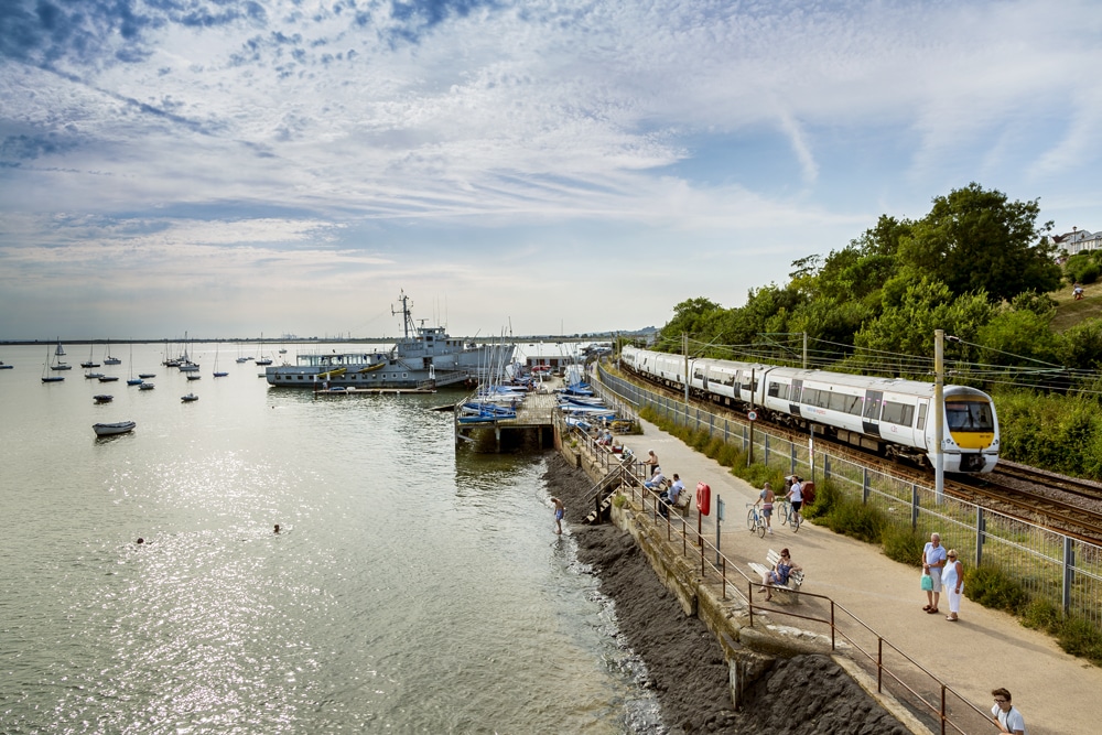 train leigh on sea