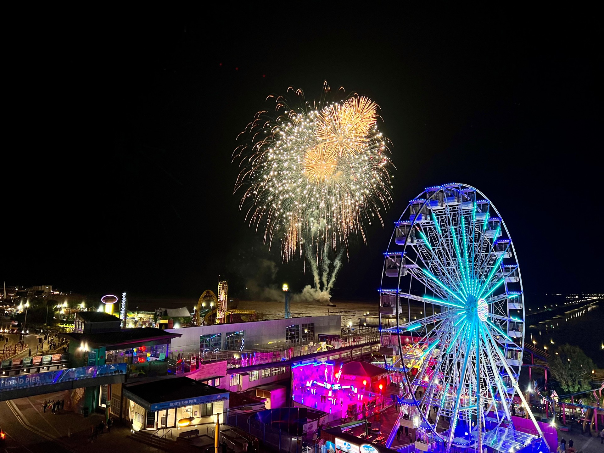  66f51e29a6a1b 66f51e29a6a1csouthend Fireworks Adventure Island.jpg